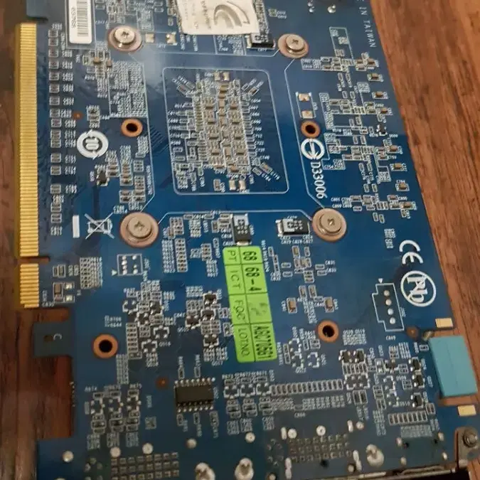 기가바이트 GV-N460 OC 1GB 256BIT DDR5그래픽 카드