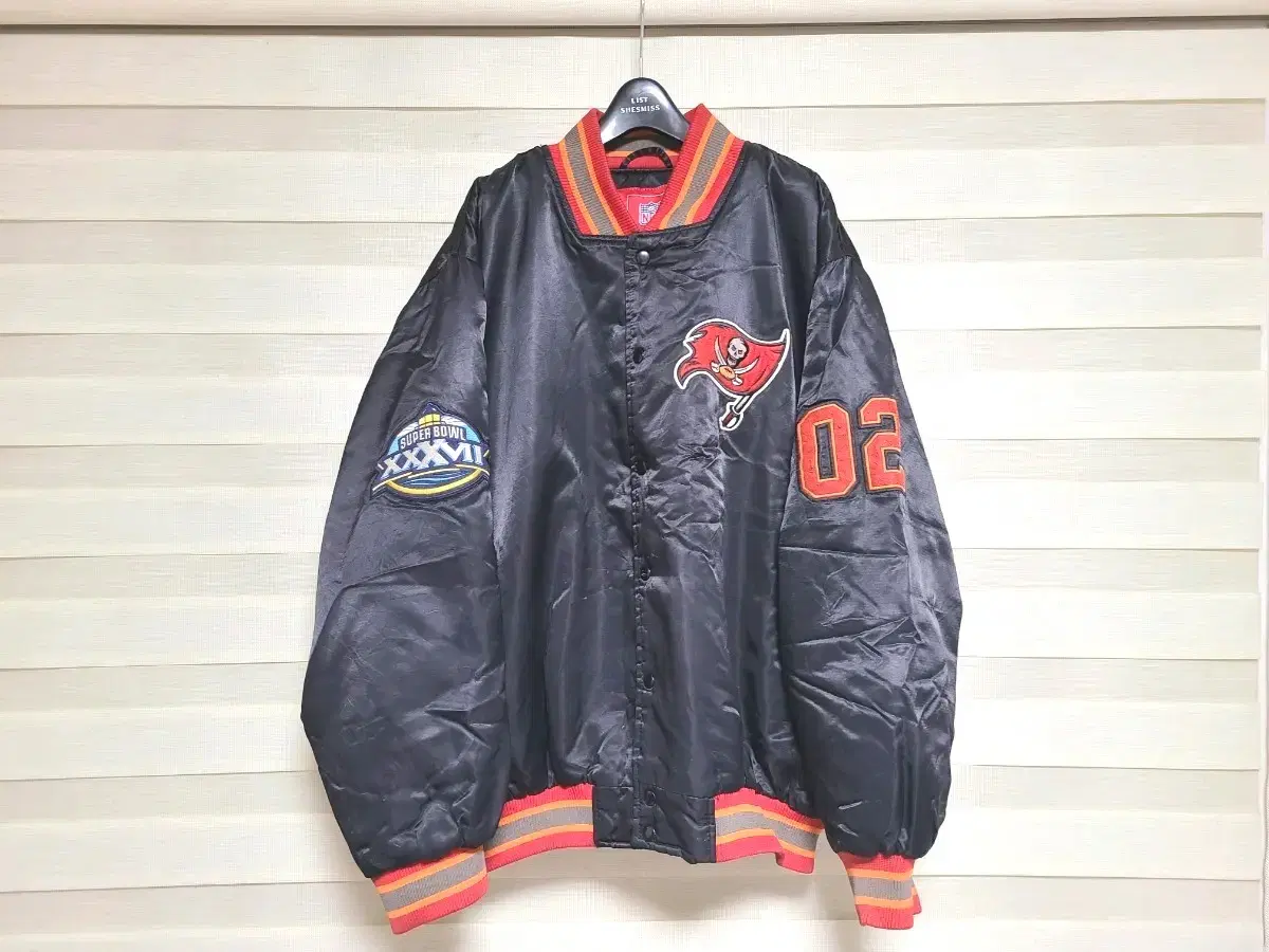 NFL Tampa Bay Buccaneers Jumper