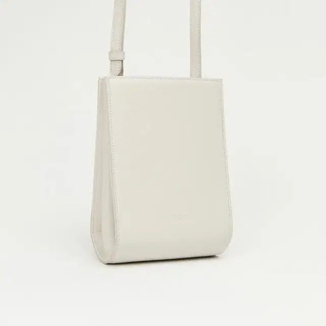 아초이 Folded Bag off white (1회착용)