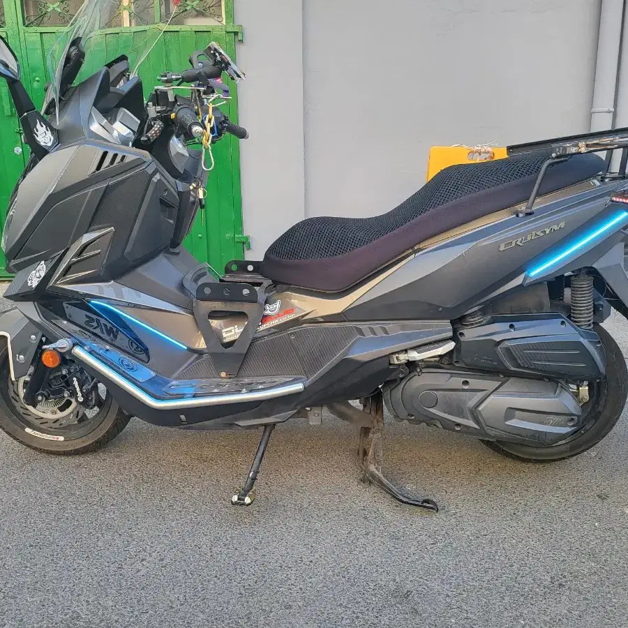 크루심300cc 20년식 ABS 팔아요