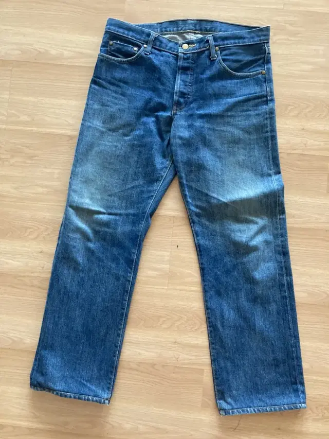 (32) 90's USA levis 501-0657 denim