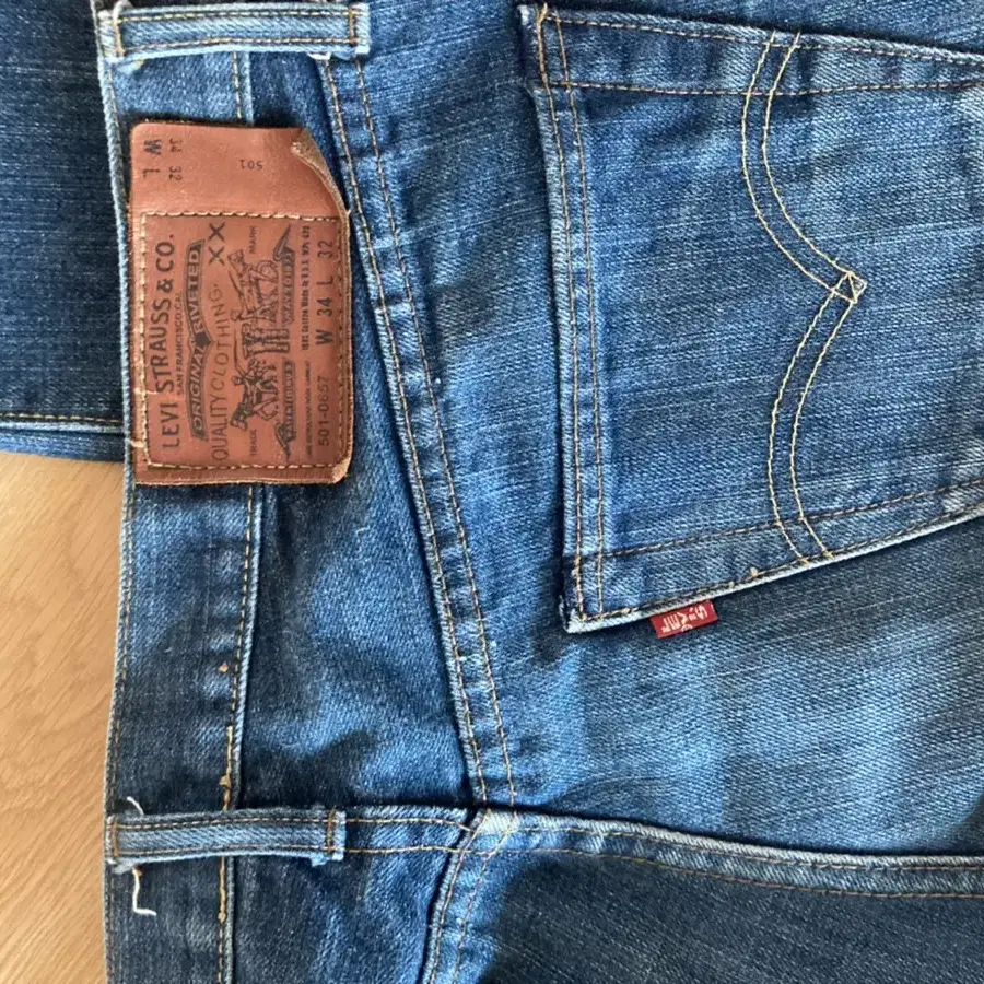 (32) 90's USA levis 501-0657 denim