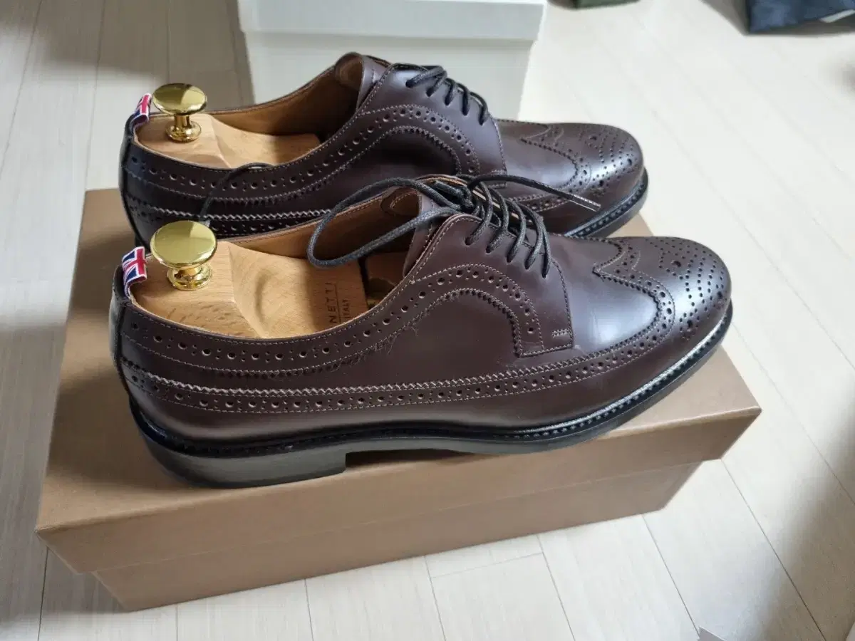 버버리 Arndale leather brogues  Eu42사이즈