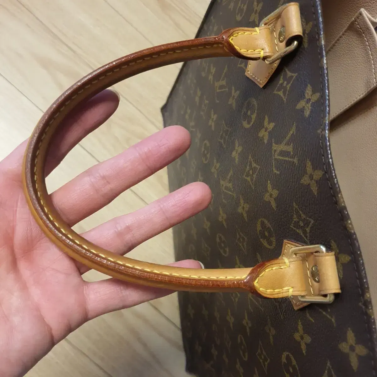 루이비통 LOUIS VUITTON 삭플라