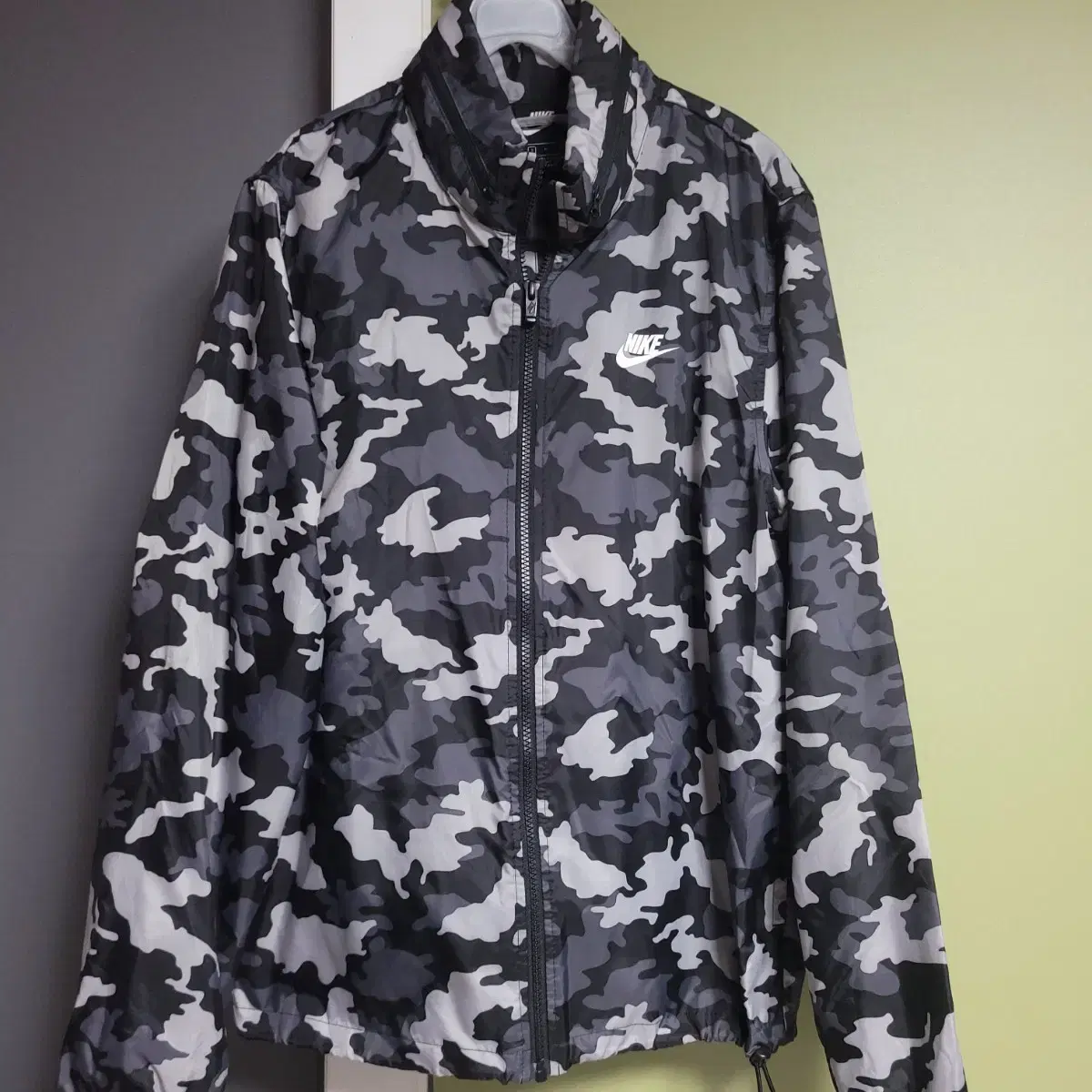 Nike NSW Woven Windbreaker S Camo Zip Jacket