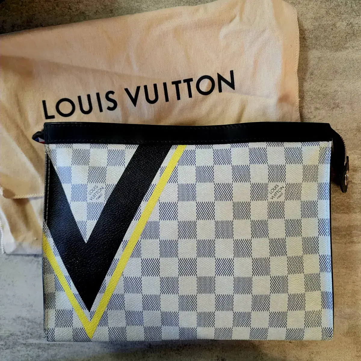 루이비통 LOUIS VUITTON 세컨백