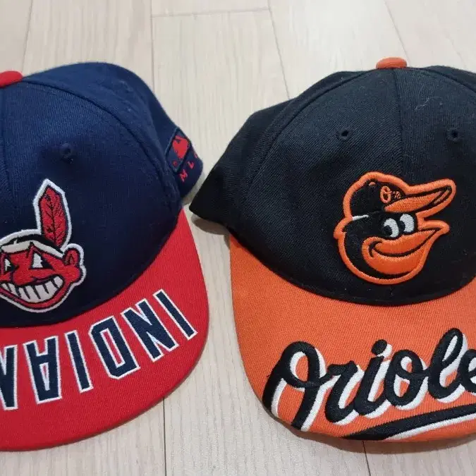 mlb키즈 49/50사이즈 모자 각 1만원