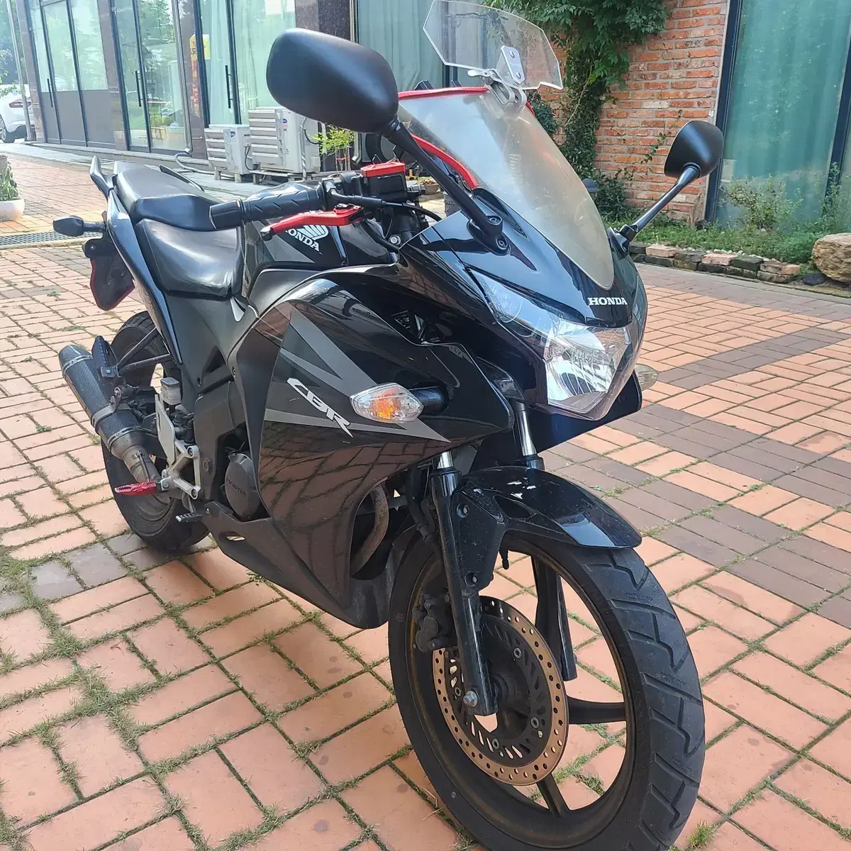 2013년식 CBR125 흑마 튜닝차량 급매합니다