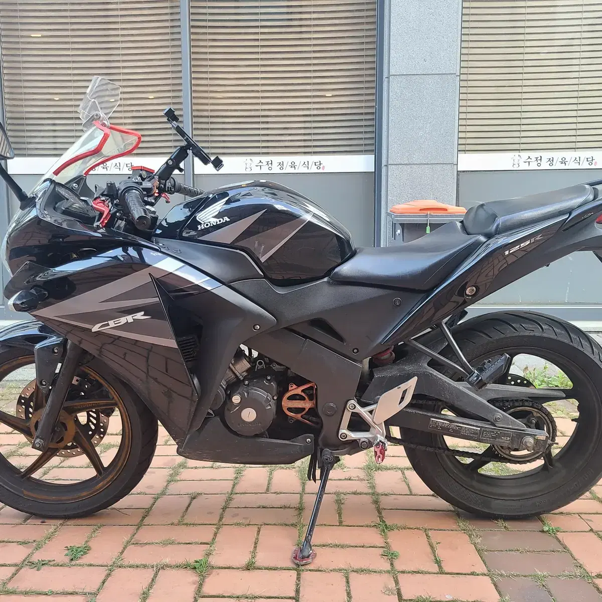 2013년식 CBR125 흑마 튜닝차량 급매합니다