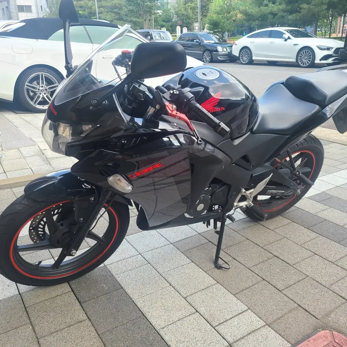 2016년식 CBR125 흑마 세미튜닝차량 급매합니다