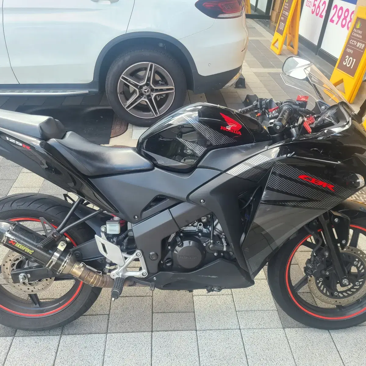 2016년식 CBR125 흑마 세미튜닝차량 급매합니다