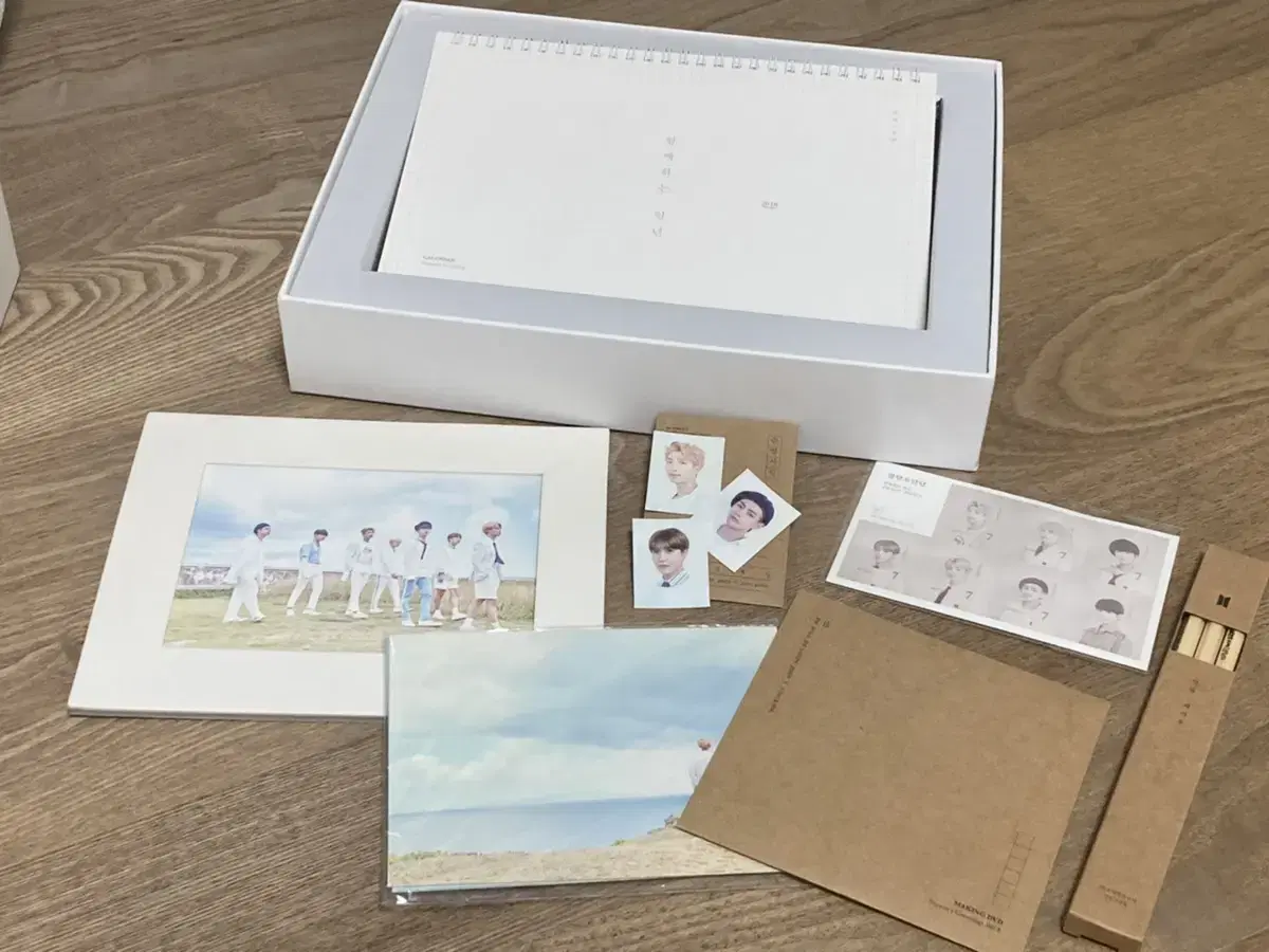 BTS 2018 Season's Greetings