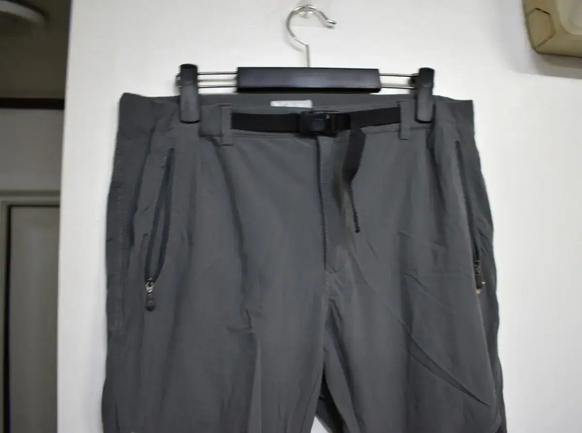 [33] Columbia Men's Pants 