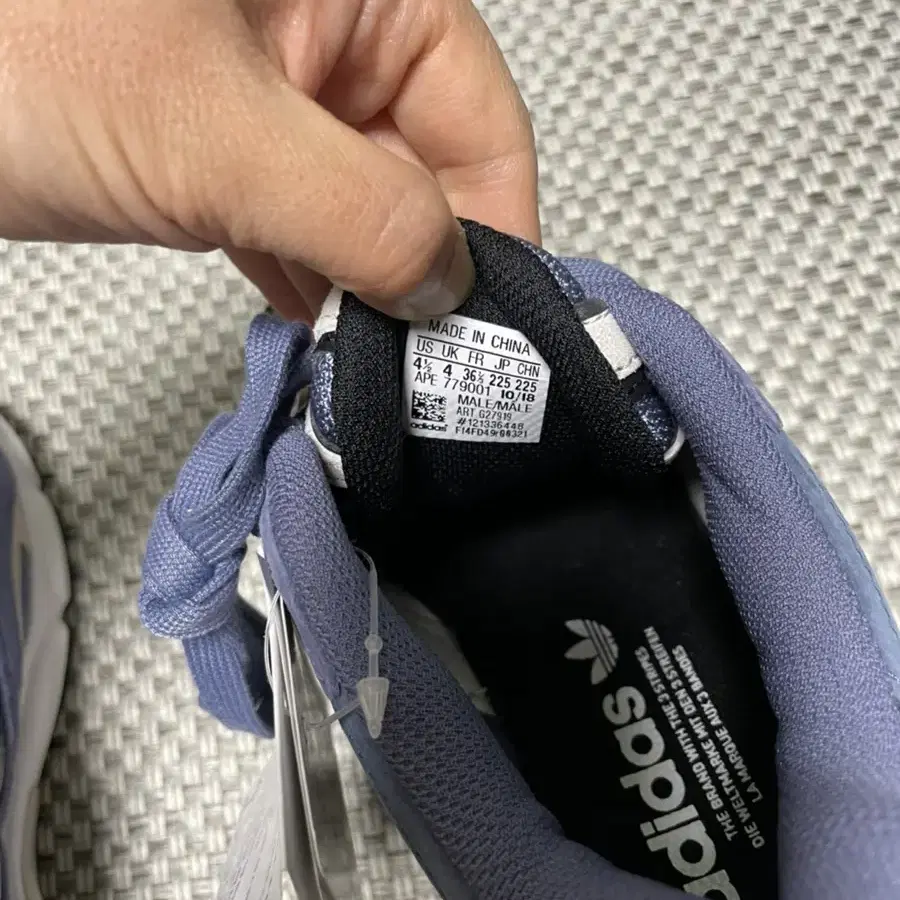 새상품) adidas 아디다스 남성용 템퍼 런 운동화 M G27919