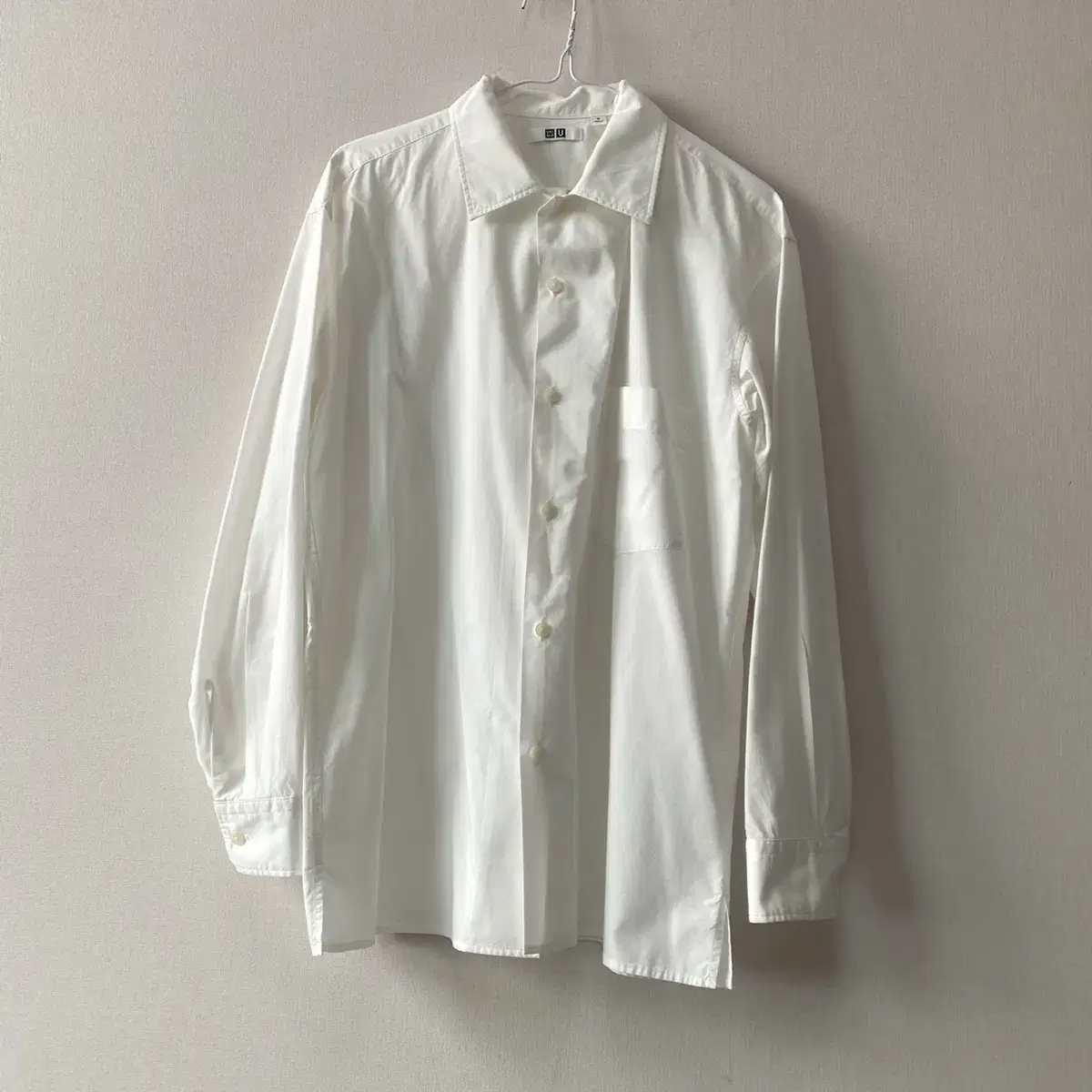 UNIQLO Sun magnetic field shirt