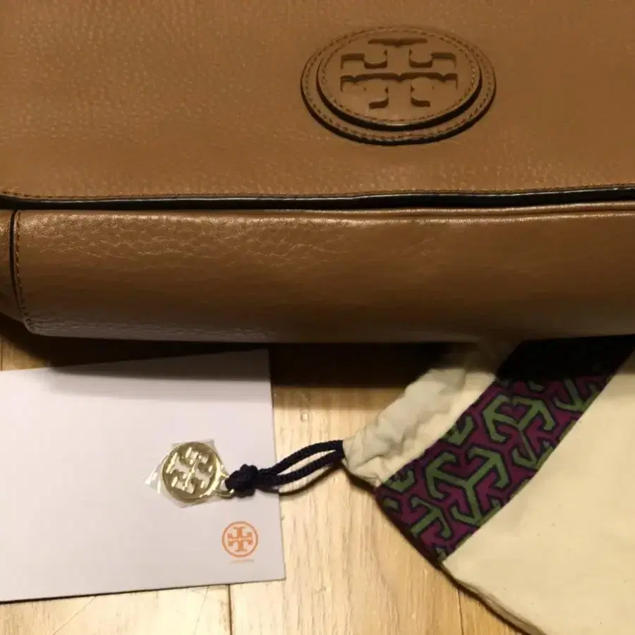 [TORY BURCH] 여성 토리버치 체인 숄더백 가방 판매합니다.