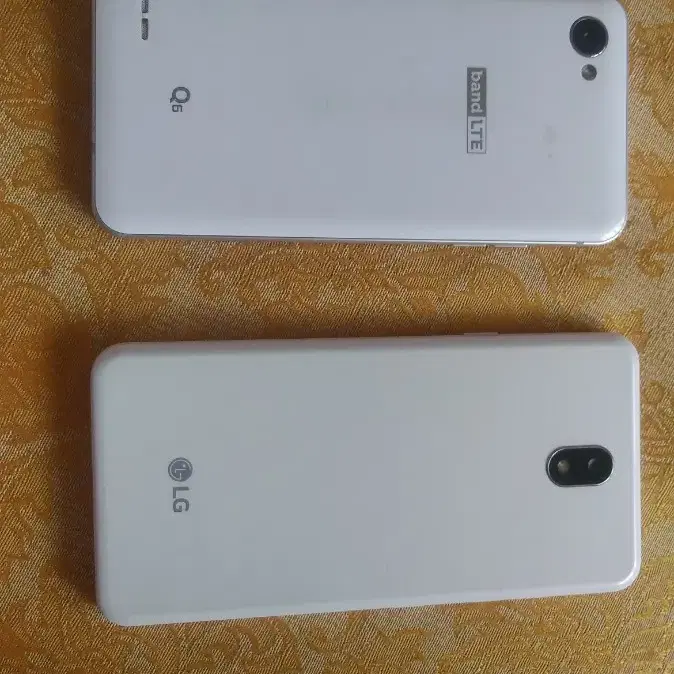 lg q6, x2 둘다 화이트색상 팝니다~