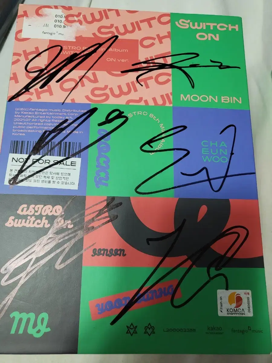 Astro(B.Mae) autographed album B.A.L.