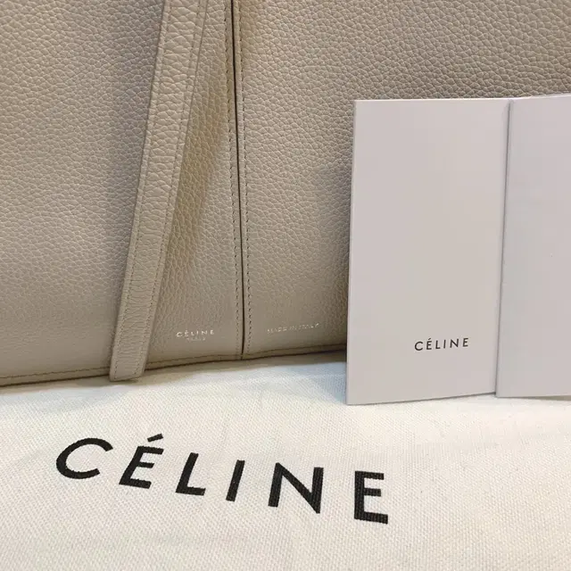 CELINE 셀린느 올드셀린 트리폴드백 스몰 크림