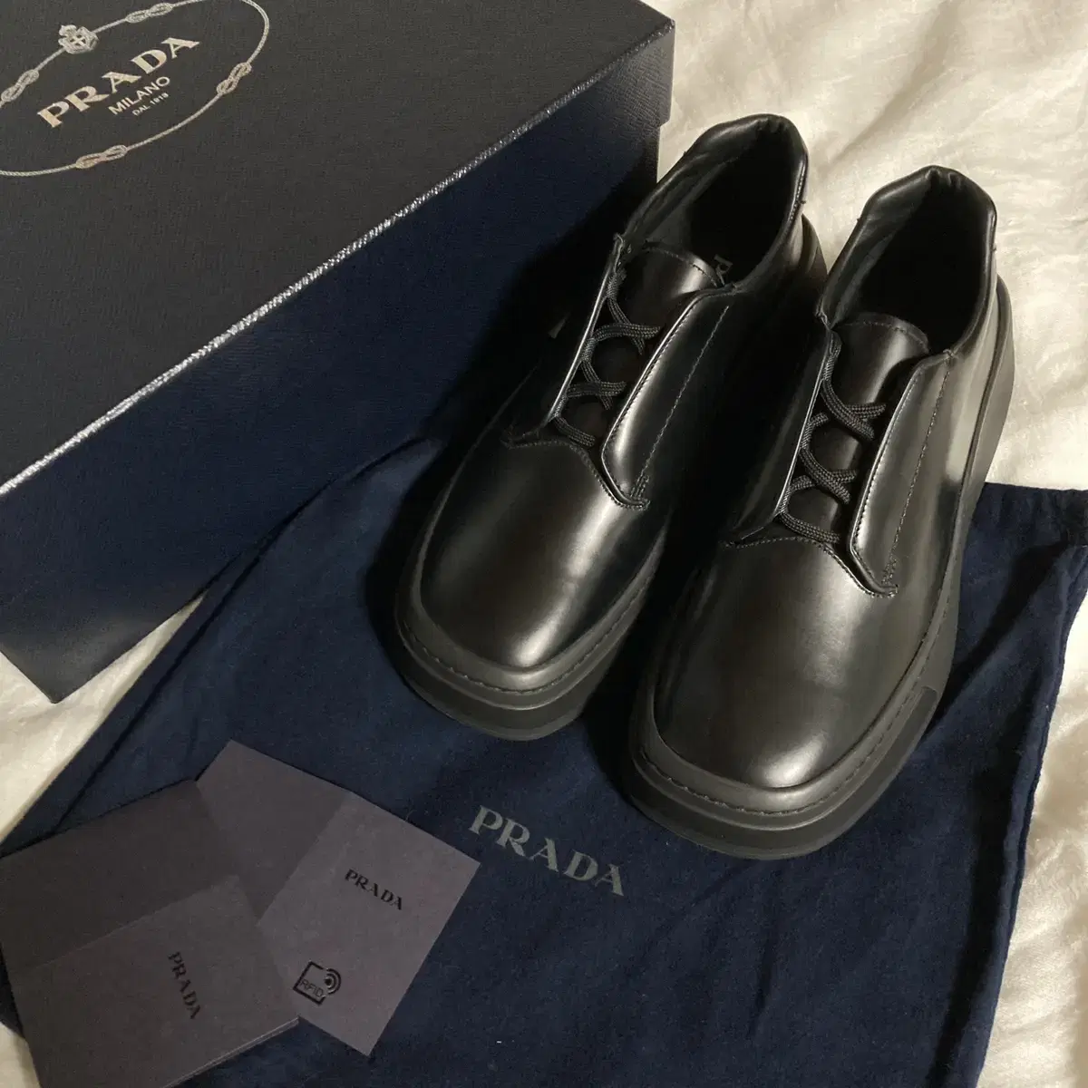 [새상품] 프라다 PRADA 20FW 더비 / 블랙 / UK 6