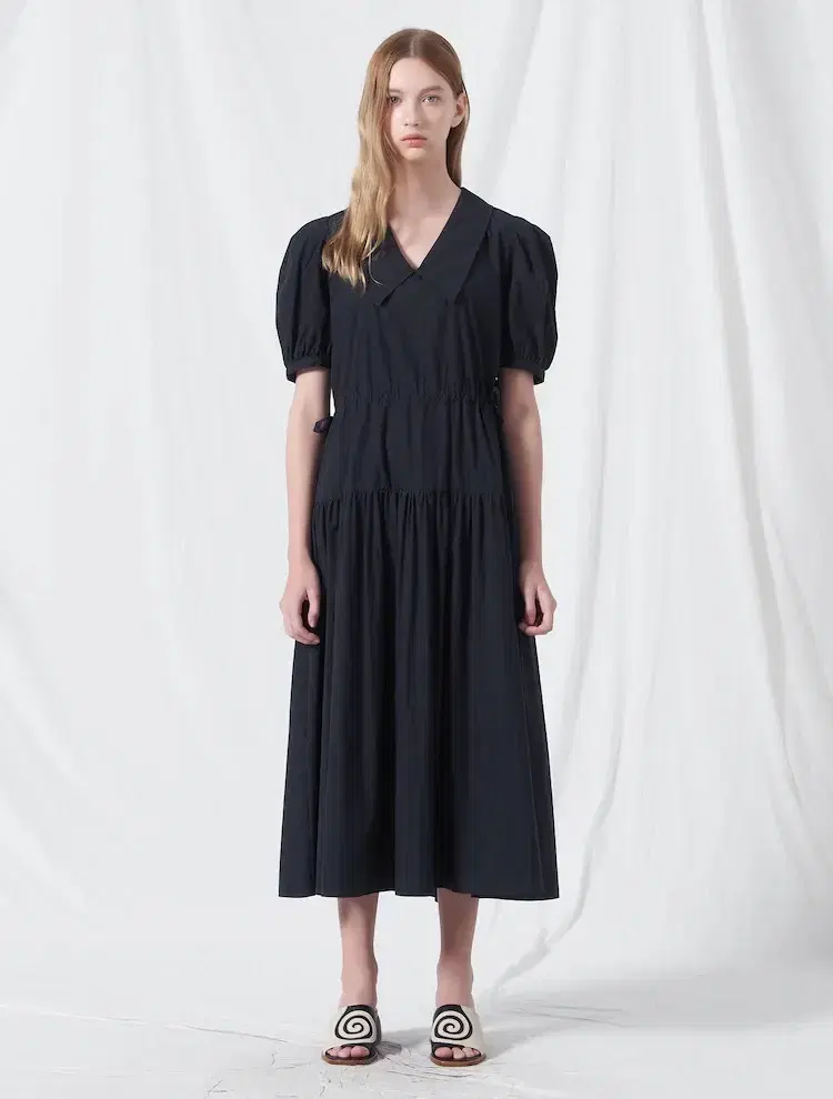 비이커 Summer Clean Collar Dress - Navy