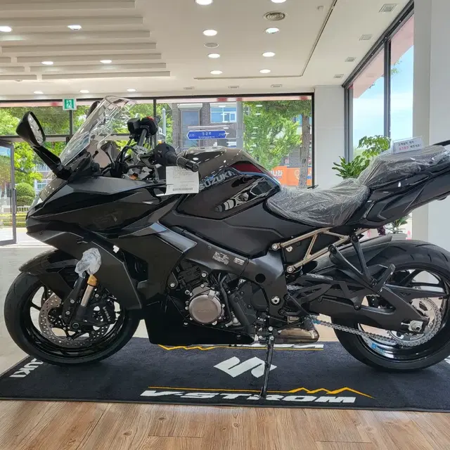 GSX-S1000GT 24년신차 판매합니다.(프로모션진행중)