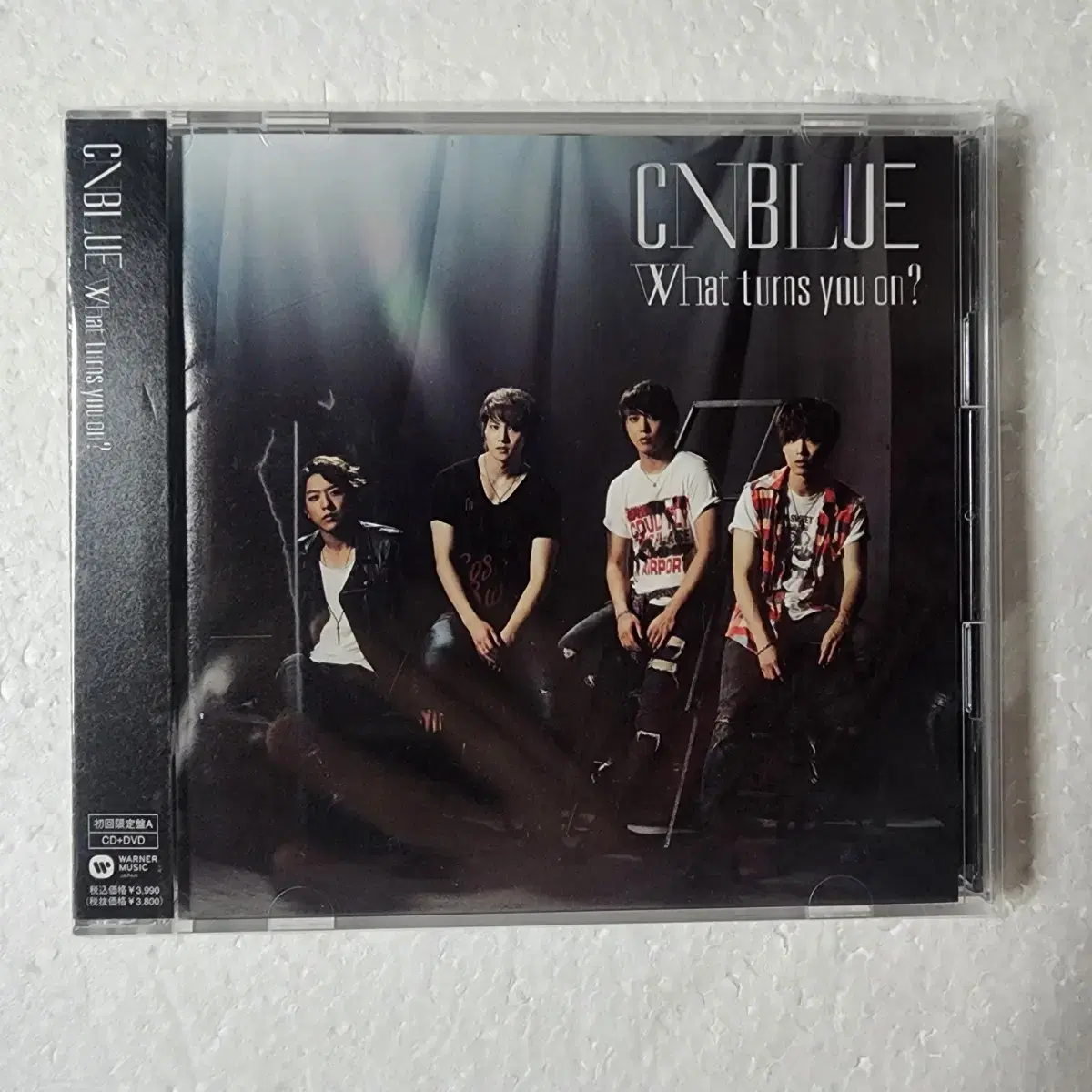 씨엔블루 CNBLUE What turns 한정반 A CD DVD 중고