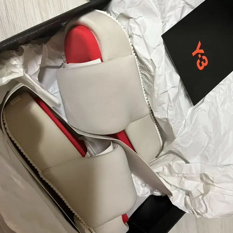 Y-3아디다스슬리퍼 225사이즈