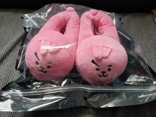 (원가이하양도) BT21 COOKY 인형 슬리퍼 라이프렌즈 쿠키 