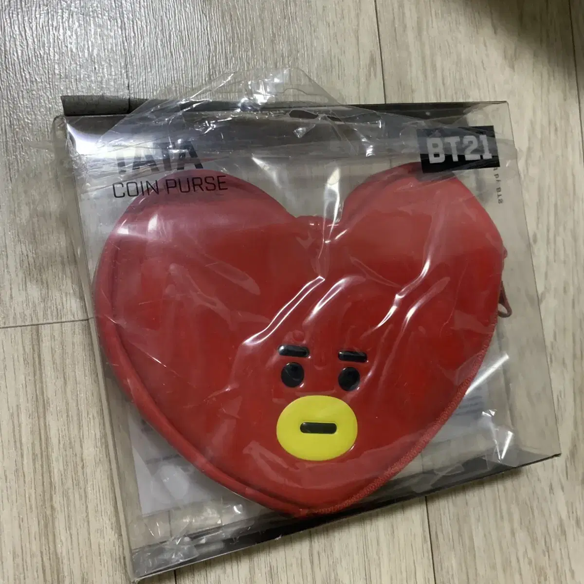 BT21 타타. 치미