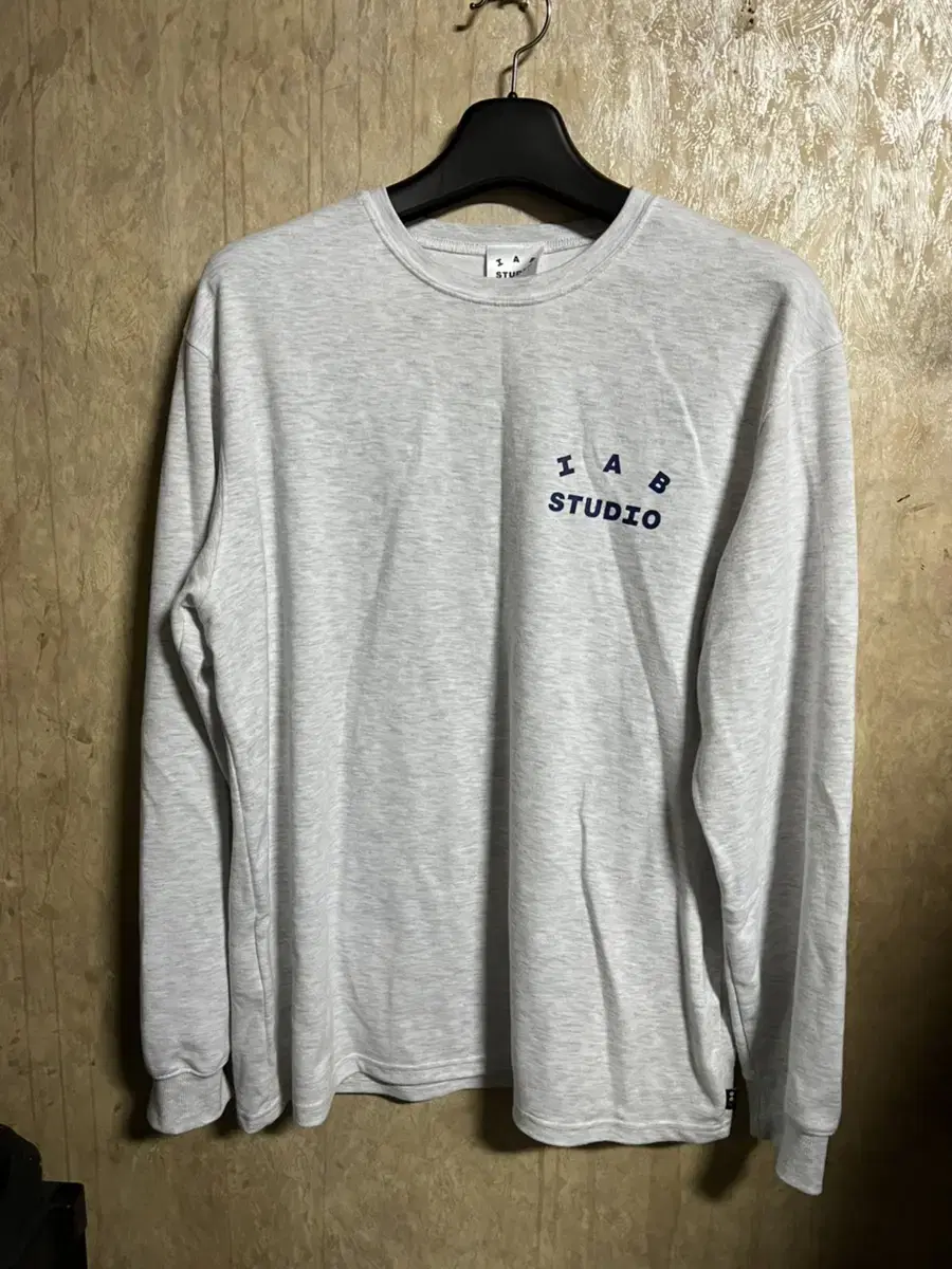 iApp Studio Long Sleeve