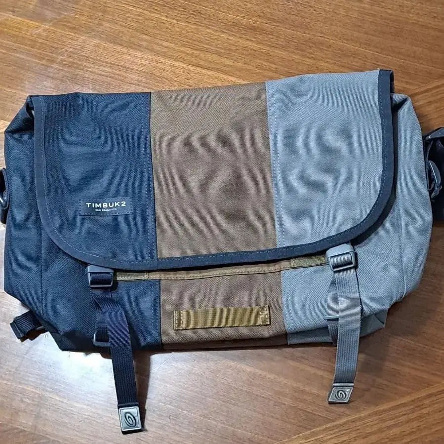 TIMBUK2 클래식 메신저백