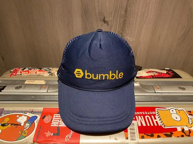 BUMBLE vintage trucker cap 트러커캡