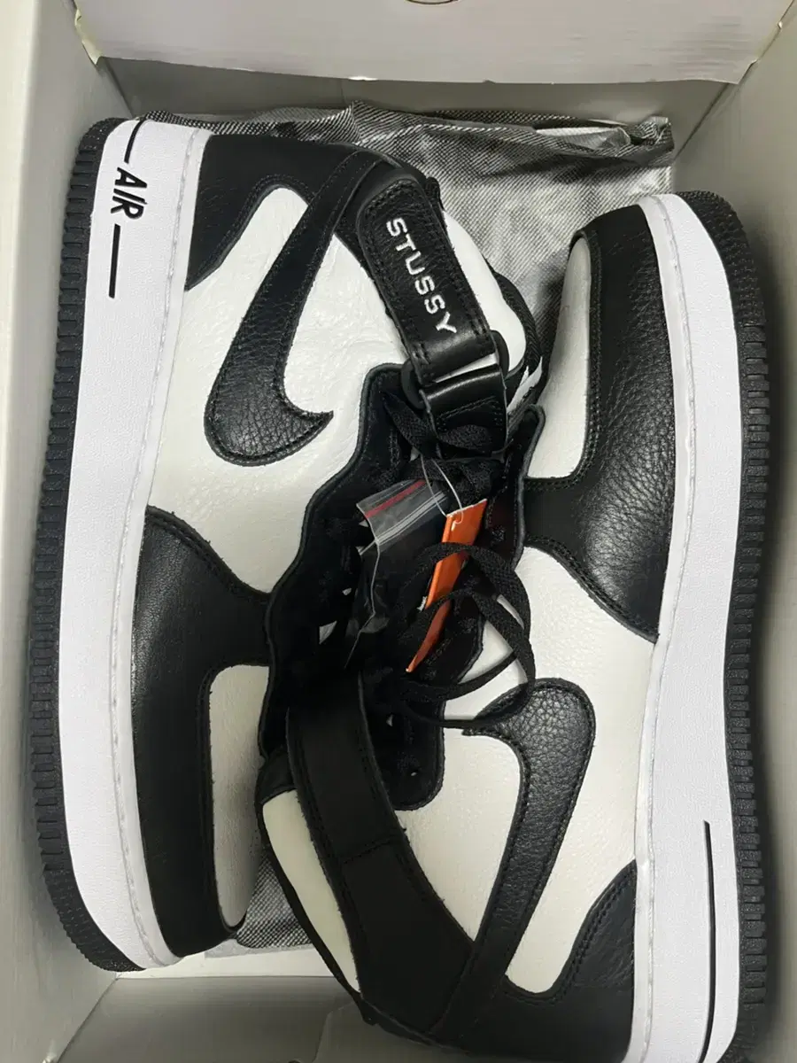 Nike x Stussy Air Force 1 Mid Black and White 280 New Products