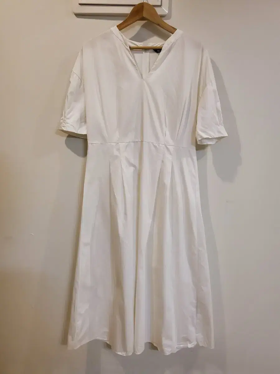 Zara White Long ONEPIECE