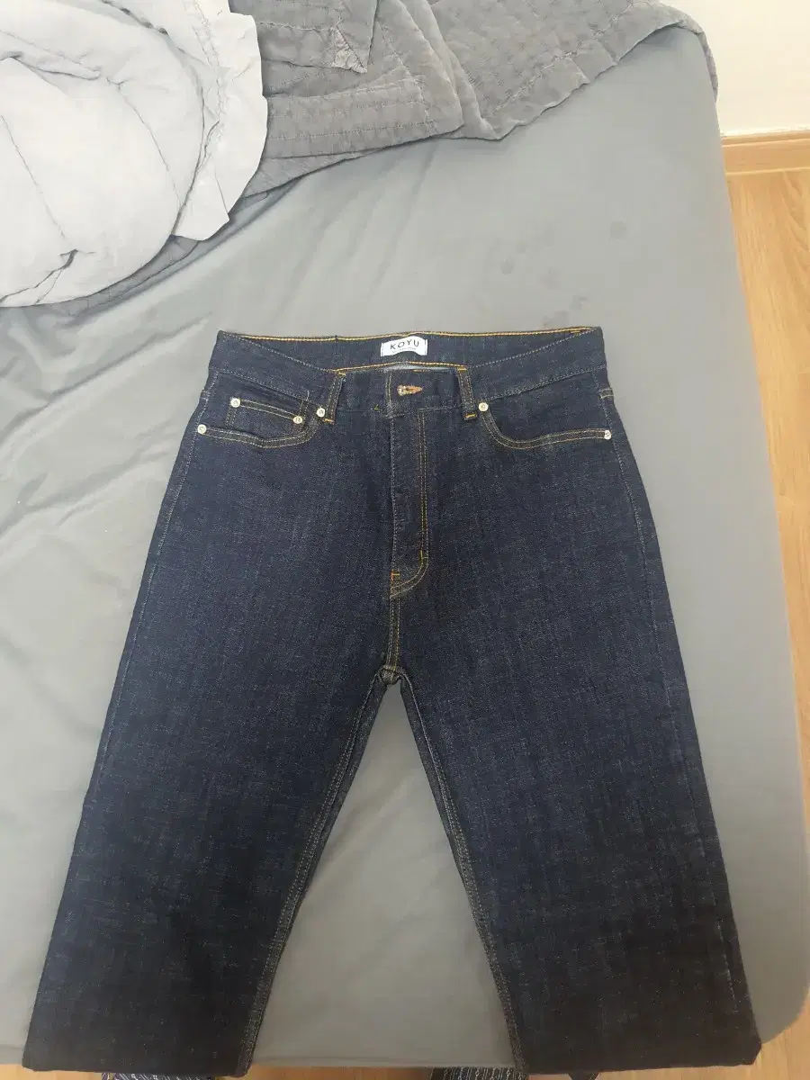 Koyu raw denim size L