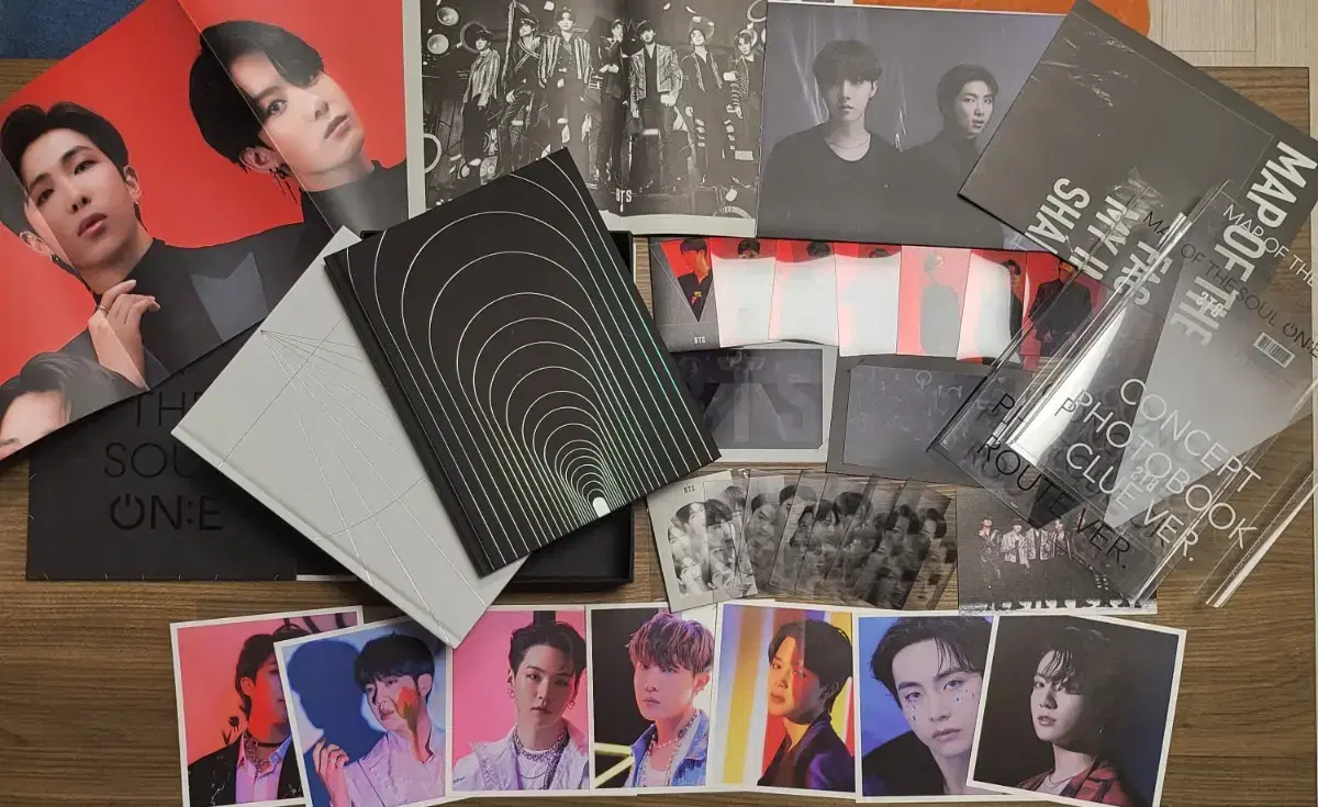 BTS MAPSOL MOS photobook set (excluding random photocards)