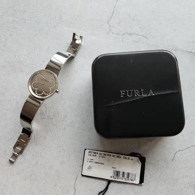 [가격내림] 면세점구매 FURLA(훌라) 메탈 여자 손목시계 (뱅글시계)