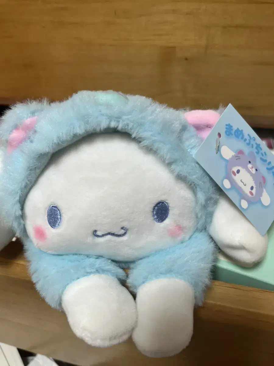 Neko Sinamol doll