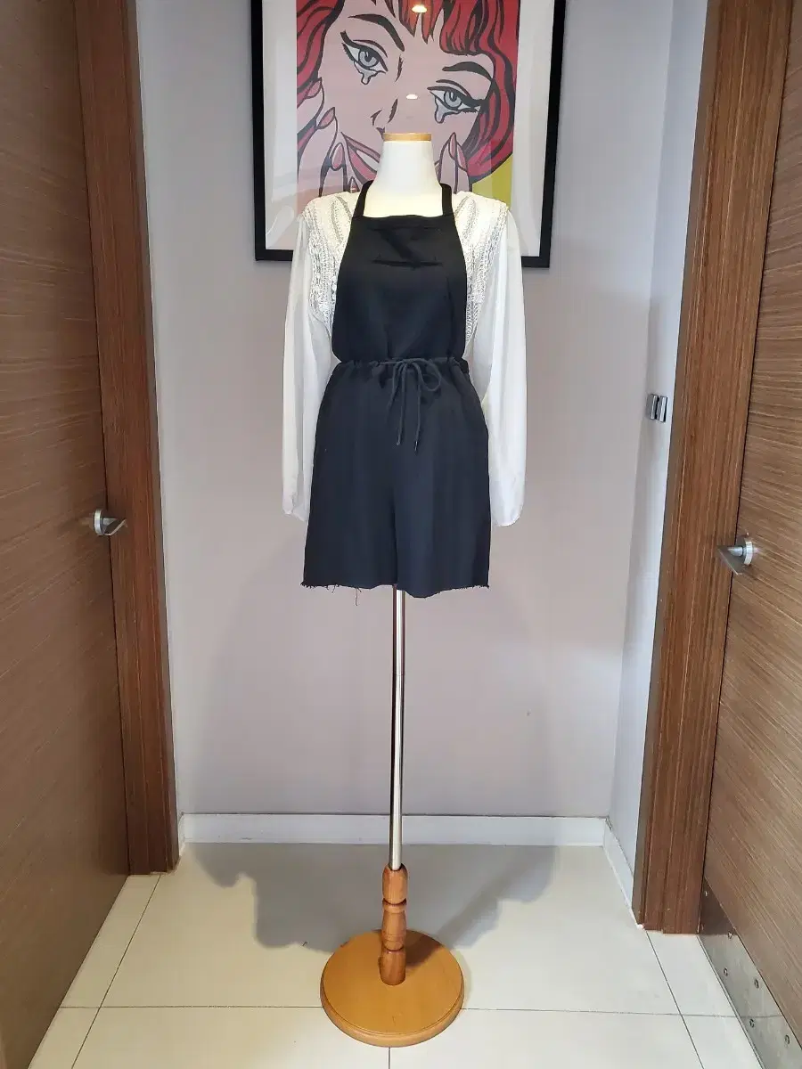 New Products) Turtleneck Blouse/ Shorts with suspenders