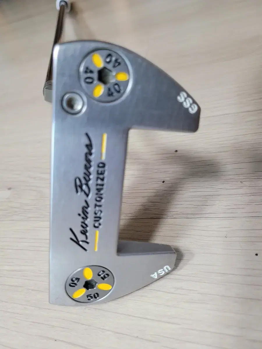 I have a Kevin Burns GSS 34 inch putter for sale.