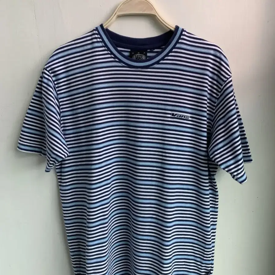 VANS VINTAGE STRIPE T-SHIRT ( L size )