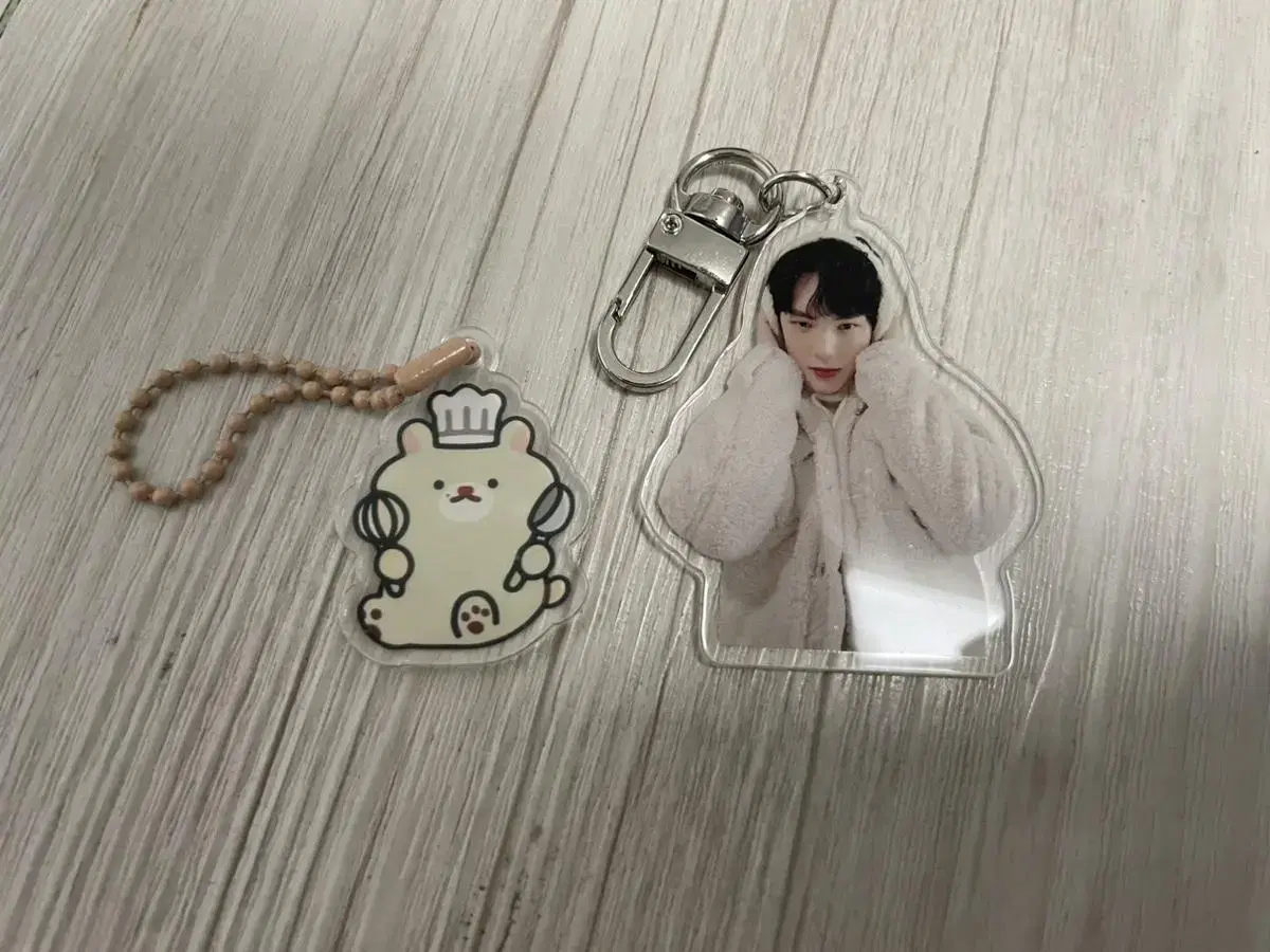 Monsta X Keyring