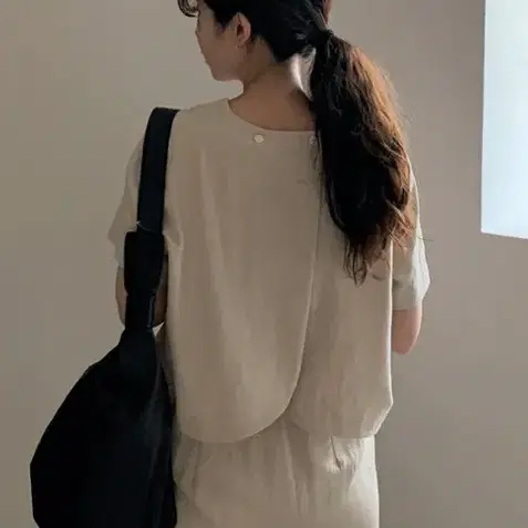 어리틀빗 back slit linen set up (내츄럴)