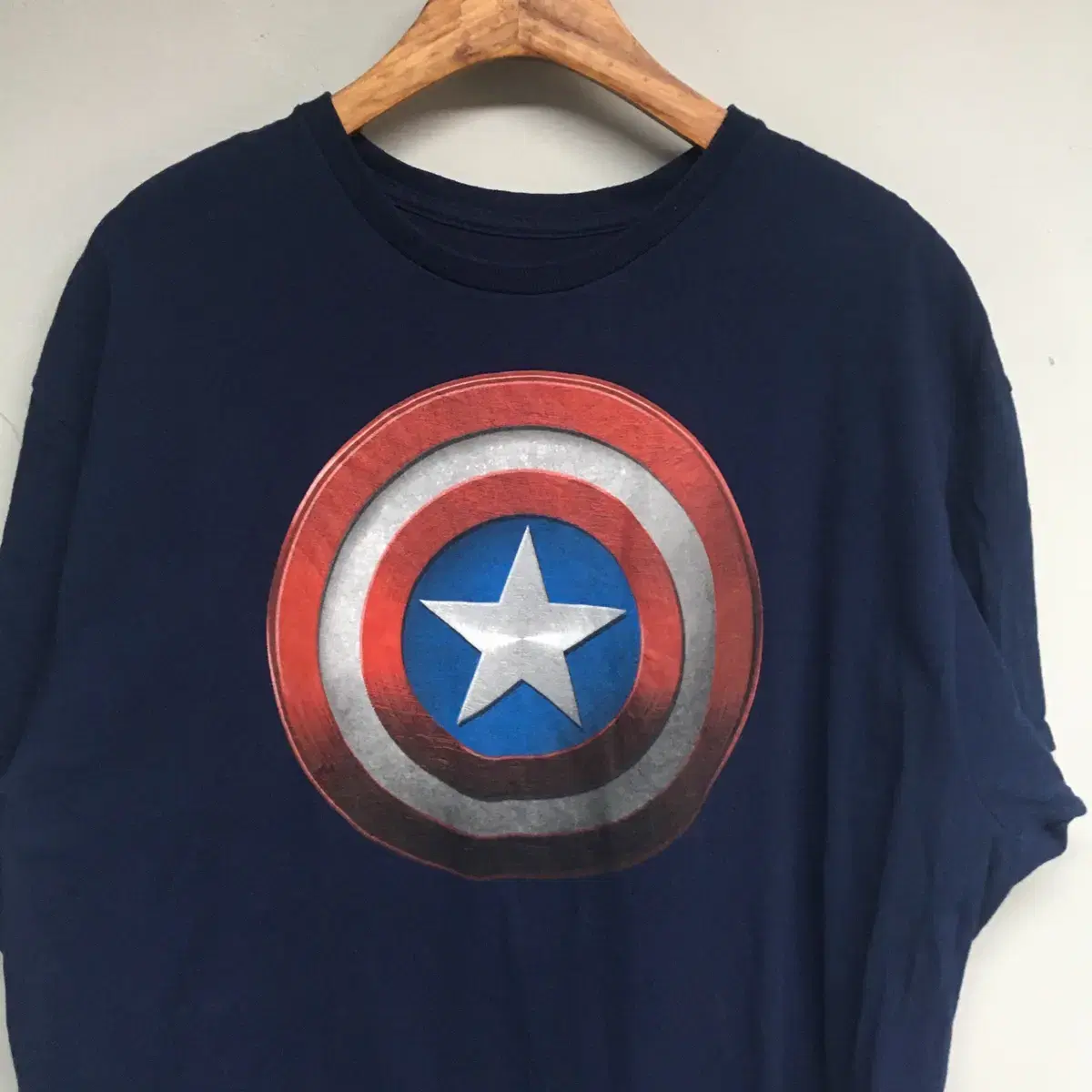 XL) MARVEL OFFICAIL TEE