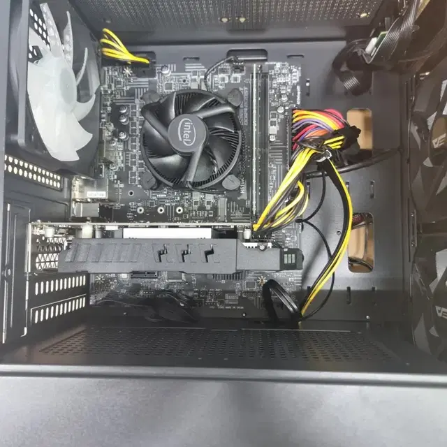 신품) I5-10400F GTX1050TI 16GB 배그컴퓨터 피파4컴퓨