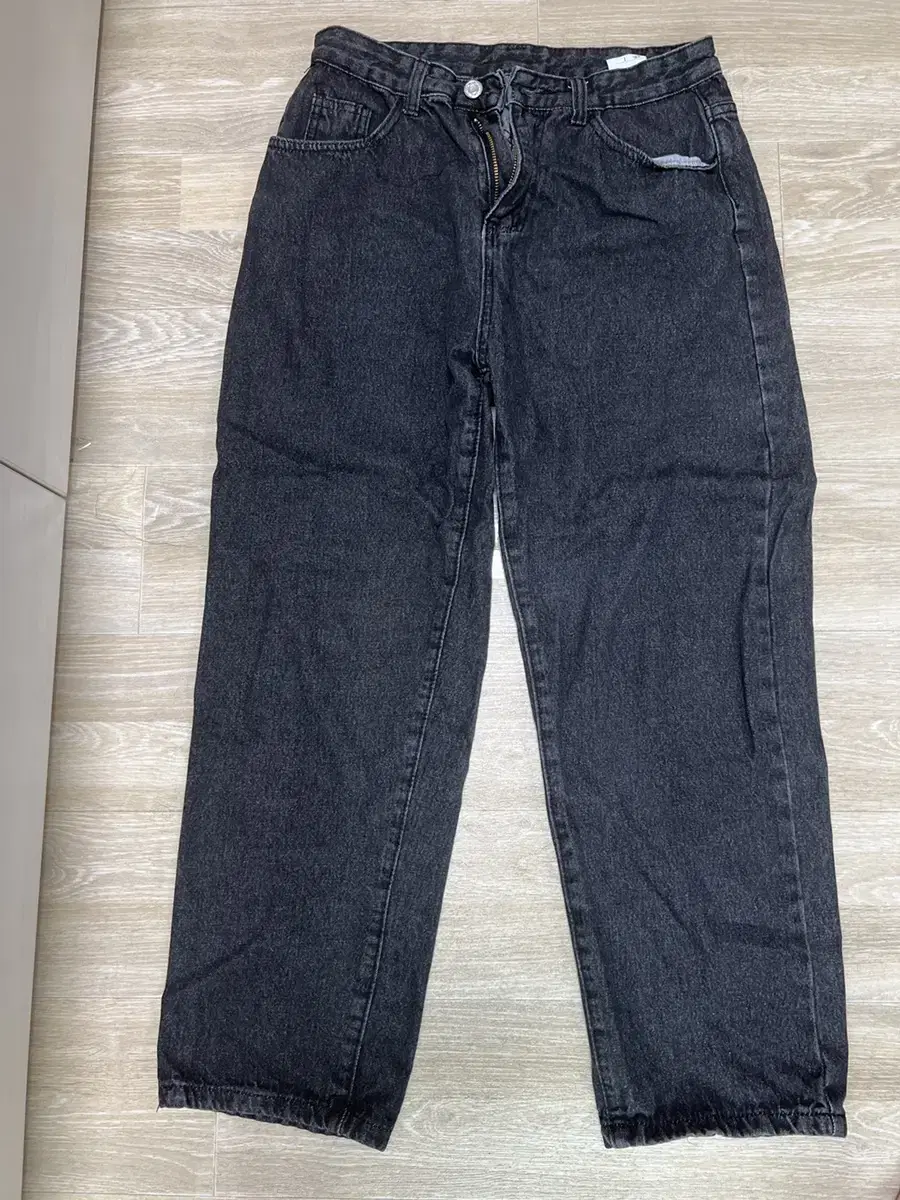 Two pairs of wide jeans (negotiated)