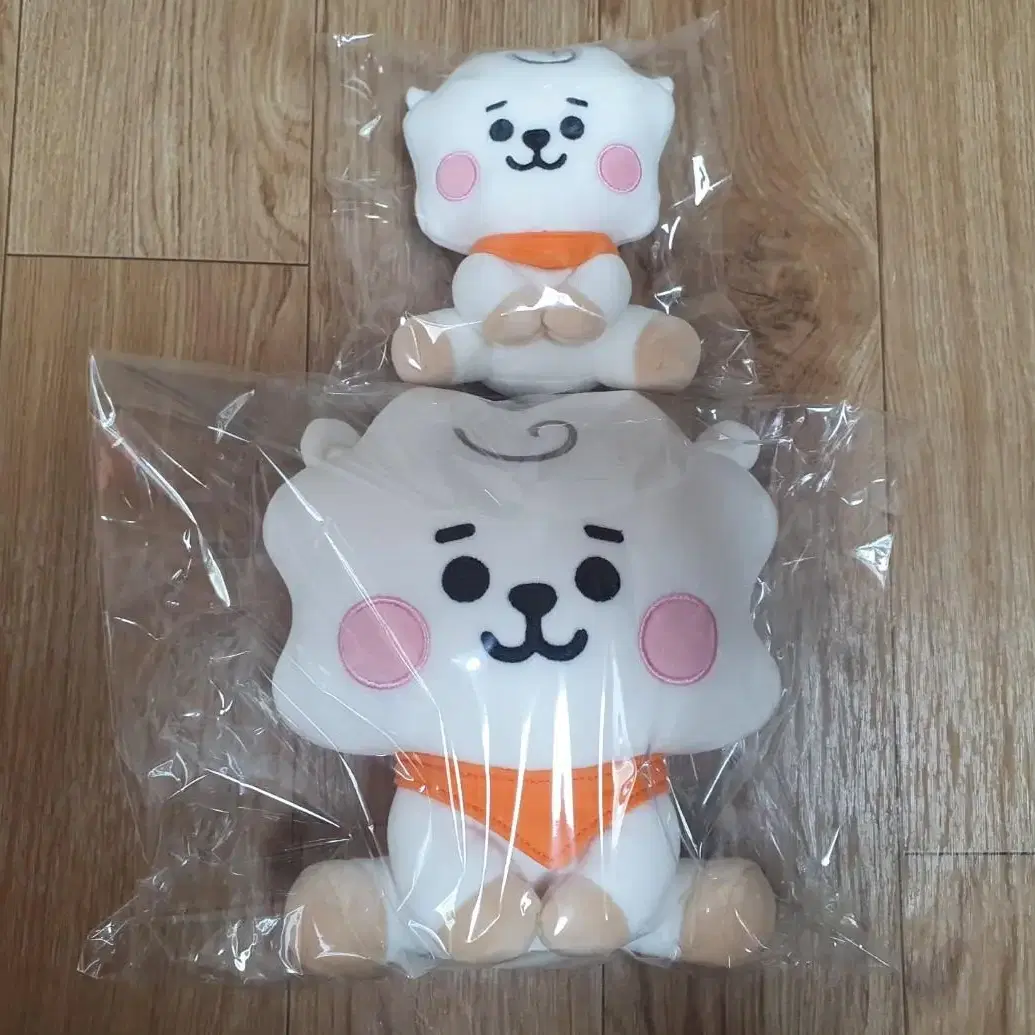 BT21 알제이 시팅 인형 20cm 12cm