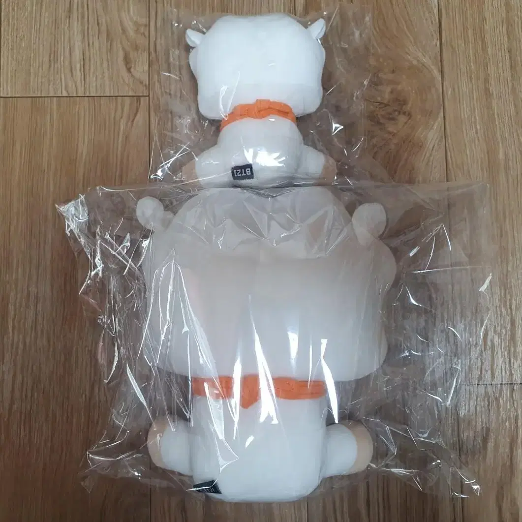 BT21 알제이 시팅 인형 20cm 12cm