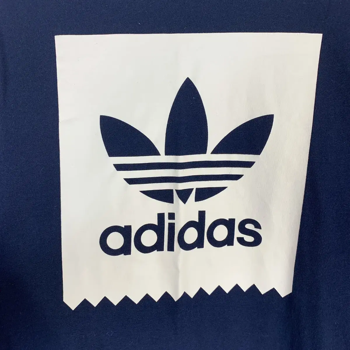 adidas 아디다스 로고 긴팔 티셔츠